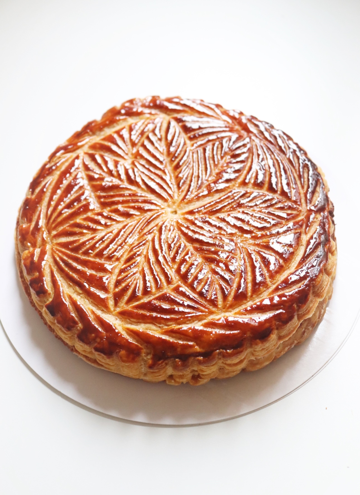 Galette des rois frangipane amande traditionnelle - Recette Olivia Pâtisse (pâte feuilletée inversée)