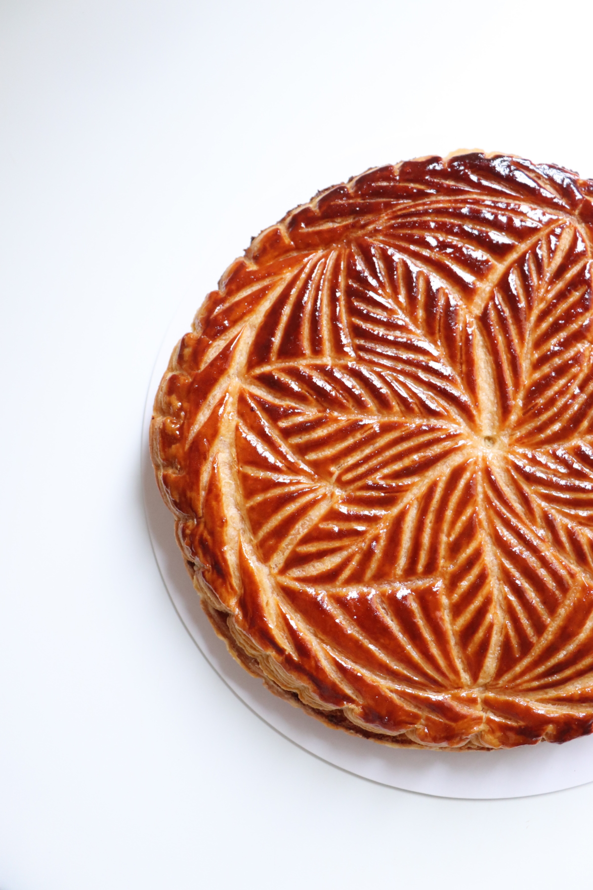 Galette des rois frangipane amande traditionnelle - Recette Olivia Pâtisse (pâte feuilletée inversée)