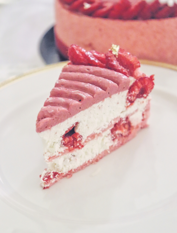 Charlotte vanille, framboise et chocolat Ruby - Recette Olivia Pâtisse