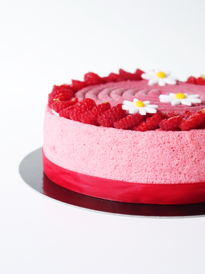 Charlotte vanille, framboise et chocolat Ruby - Recette Olivia Pâtisse