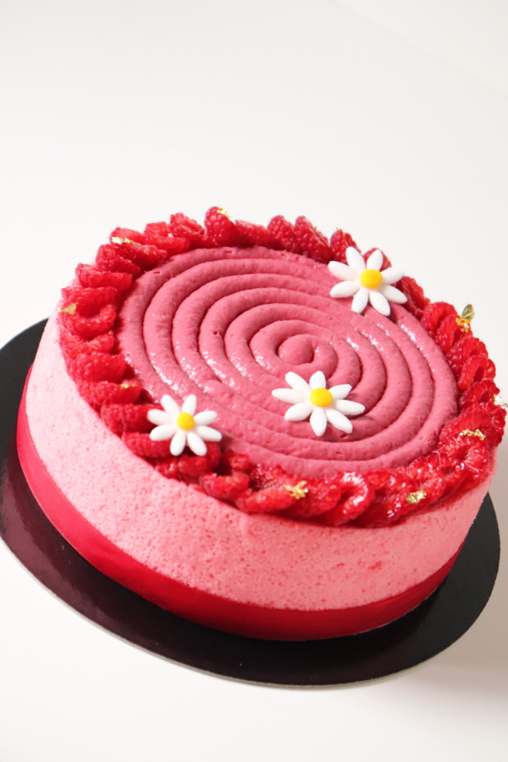Charlotte vanille, framboise et chocolat Ruby - Recette Olivia Pâtisse