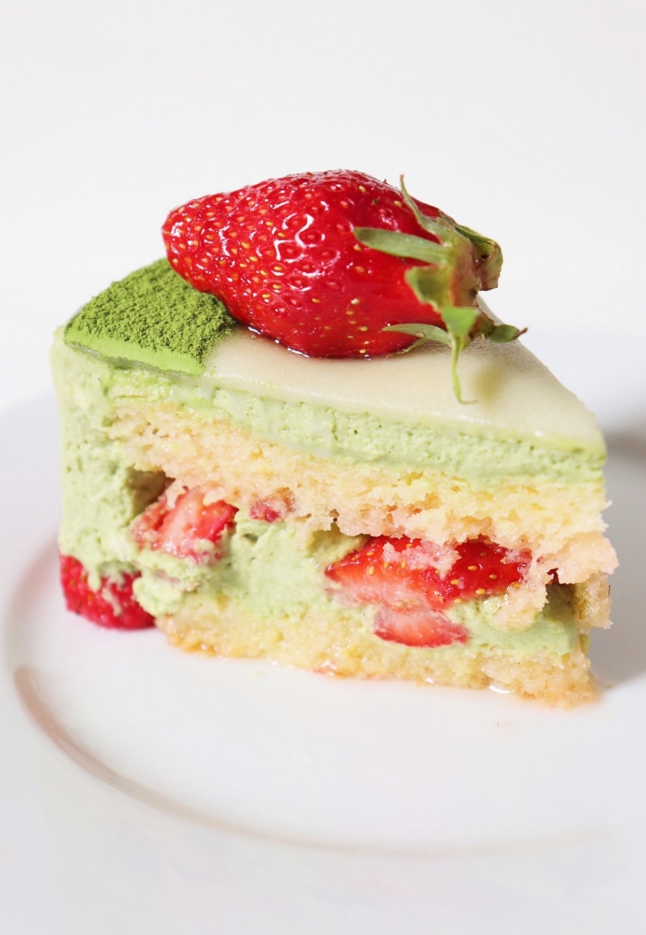 Fraisier au matcha (crème diplomate) - Recette Olivia Pâtisse