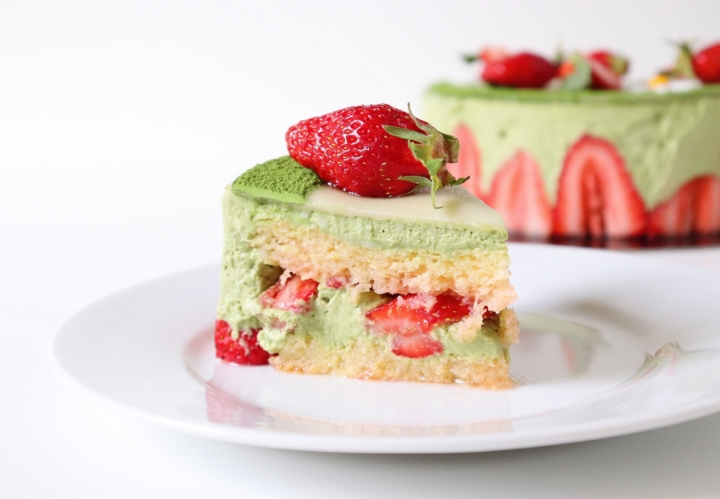 Fraisier au matcha (crème diplomate) - Recette Olivia Pâtisse